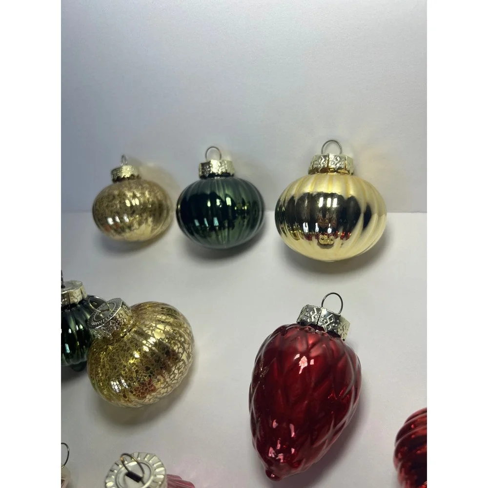 Vintage Style Shiny Glass‎ Christmas Ornaments Lot of 16 Red Green Gold Ribbed